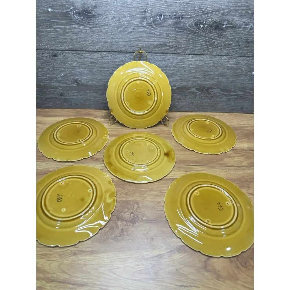 VTG PV France Majolica Green Grape Leaf Scalloped Plates 7-5/8